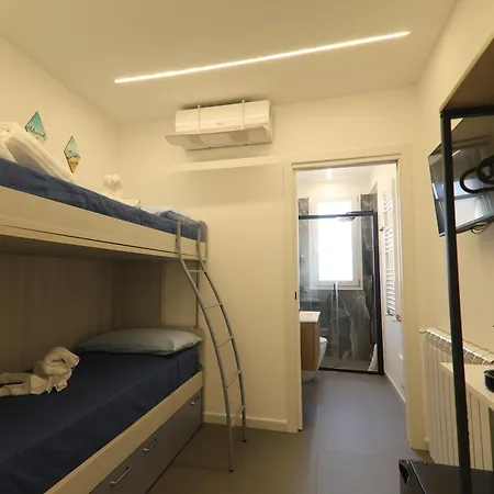 B&suite Le Meraviglie تيراسيني